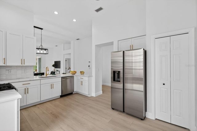 7739 WHITEBRIDGE GLEN, University Park, FL 34201