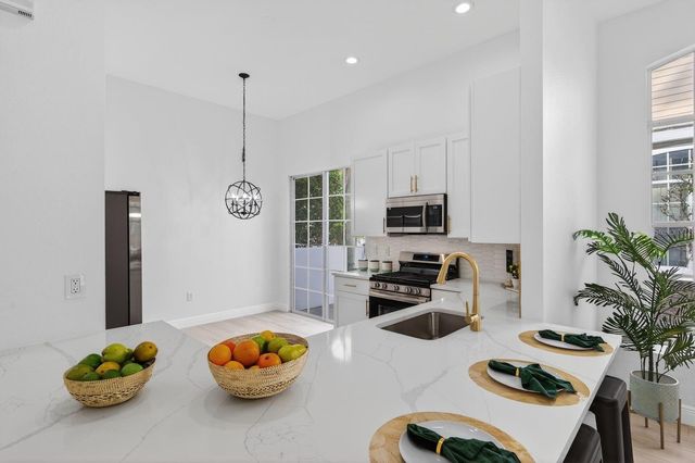 7739 WHITEBRIDGE GLEN, University Park, FL 34201