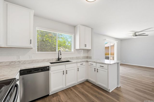 5434 Spring Walk, San Antonio, TX 78247
