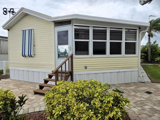 12240 SE 138th Boulevard 225, Okeechobee, FL 34974