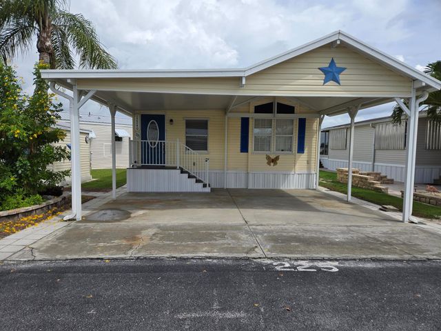 12240 SE 138th Boulevard 225, Okeechobee, FL 34974