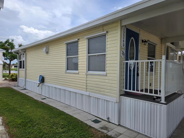 12240 SE 138th Boulevard 225, Okeechobee, FL 34974