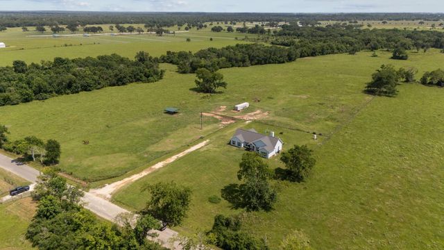 32123 A Howell Road, Waller, TX 77484