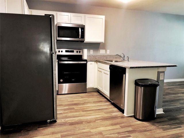 217 Cherry Tree, Livingston, TX 77351