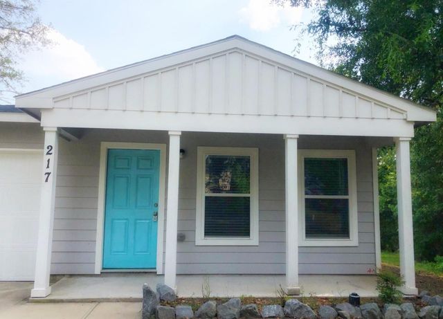 217 Cherry Tree, Livingston, TX 77351