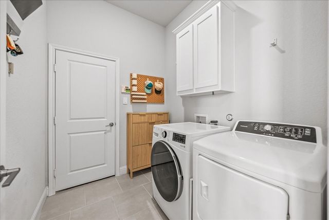 911 Park Vista Drive, Justin, TX 76247