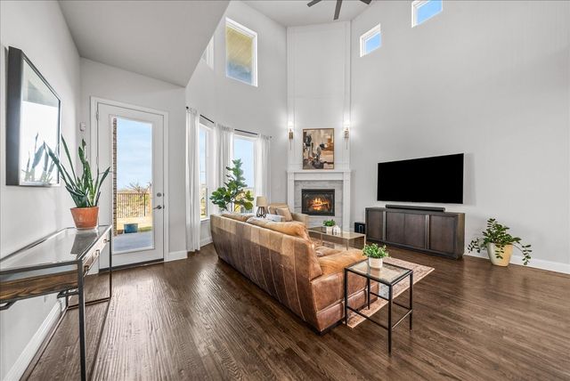 911 Park Vista Drive, Justin, TX 76247