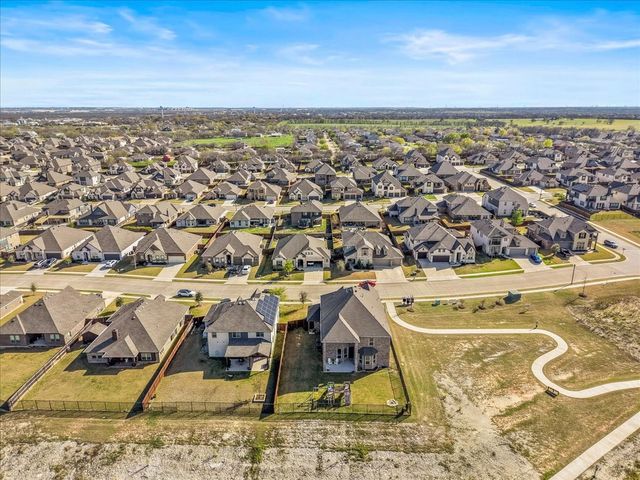 911 Park Vista Drive, Justin, TX 76247