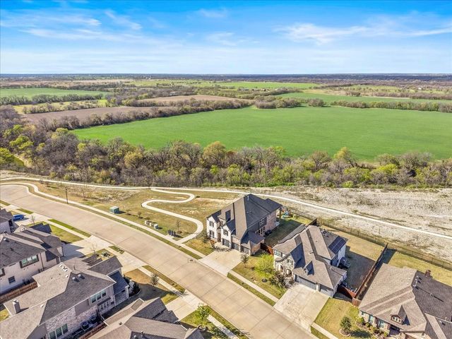 911 Park Vista Drive, Justin, TX 76247