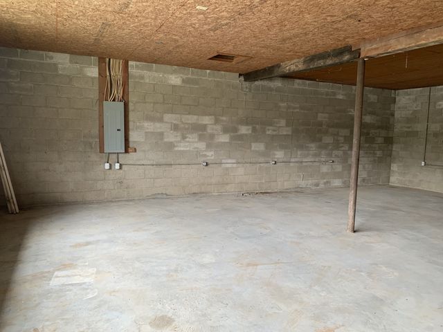 137 Factory Creek Rd, Ethridge, TN 38456