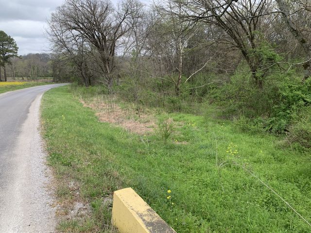137 Factory Creek Rd, Ethridge, TN 38456