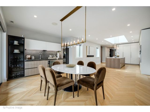 220 S Green Street 4S, Chicago, IL 60607