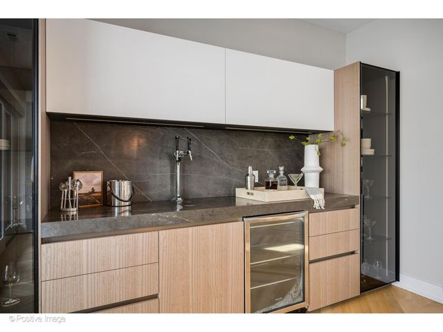 220 S Green Street 4S, Chicago, IL 60607