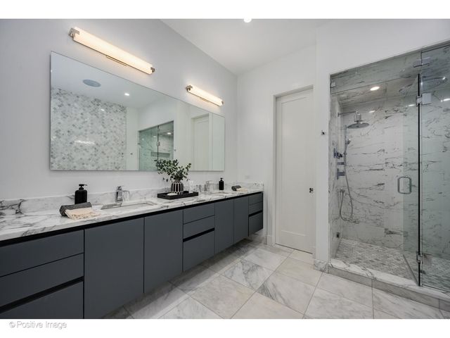 220 S Green Street 4S, Chicago, IL 60607