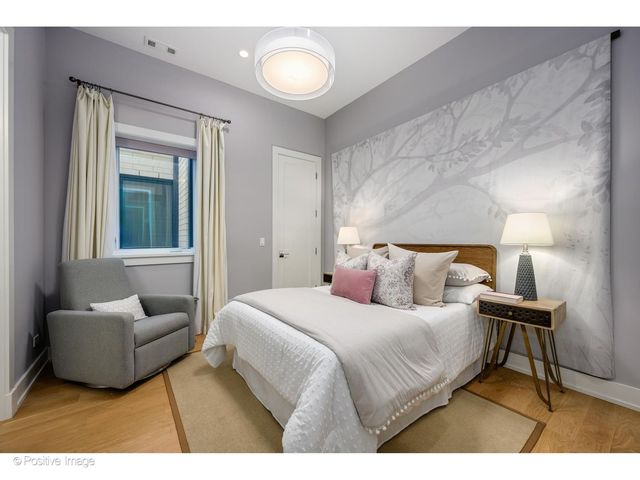 220 S Green Street 4S, Chicago, IL 60607