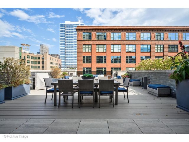 220 S Green Street 4S, Chicago, IL 60607