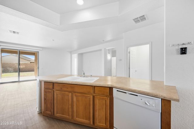 9365 W Milkweed Loop, Phoenix, AZ 85037