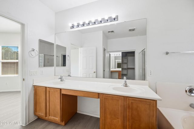 9365 W Milkweed Loop, Phoenix, AZ 85037