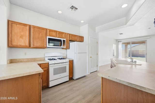 9365 W Milkweed Loop, Phoenix, AZ 85037