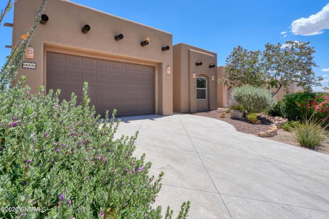 8021 Willow Bloom Circle, Las Cruces, NM 88007