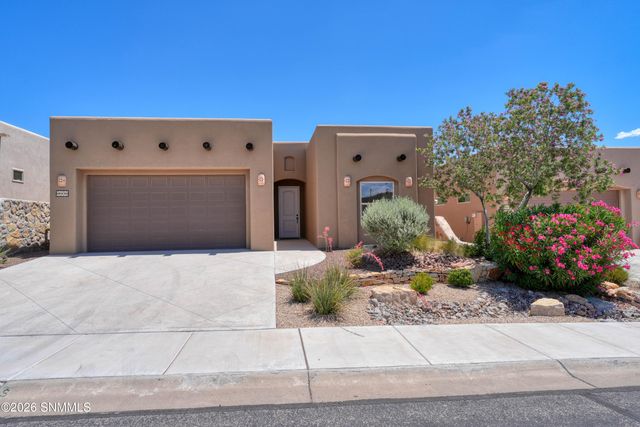8021 Willow Bloom Circle, Las Cruces, NM 88007
