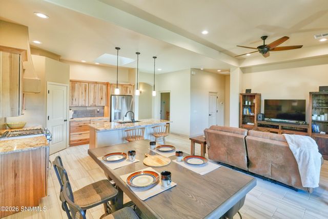 8021 Willow Bloom Circle, Las Cruces, NM 88007