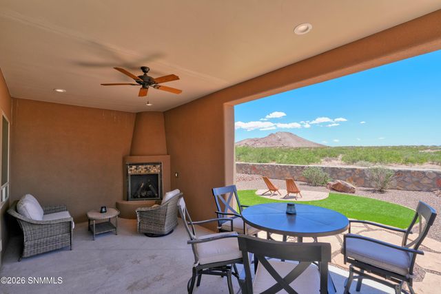 8021 Willow Bloom Circle, Las Cruces, NM 88007