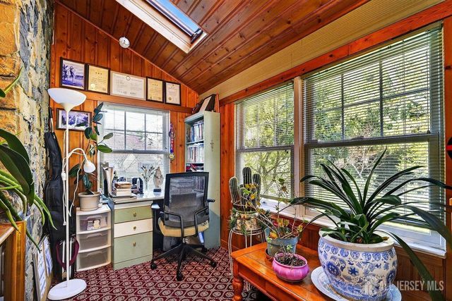 10 North Drive, East Brunswick, NJ 08816