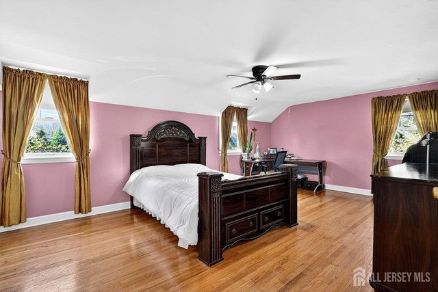 10 North Drive, East Brunswick, NJ 08816