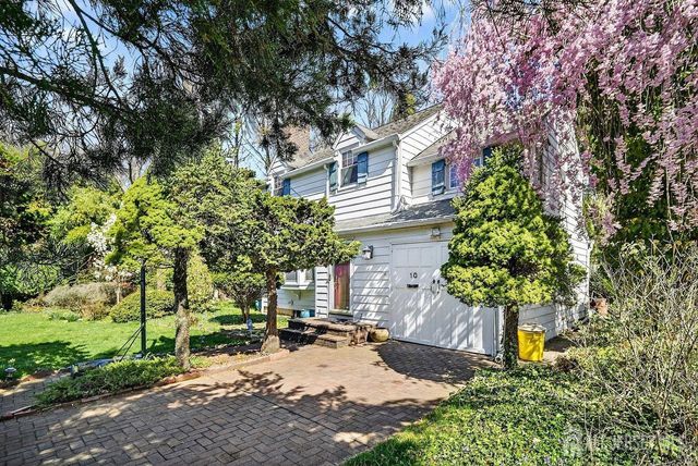 10 North Drive, East Brunswick, NJ 08816