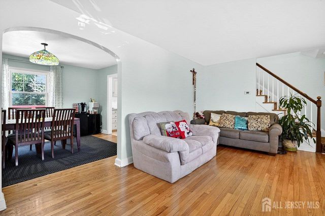 10 North Drive, East Brunswick, NJ 08816