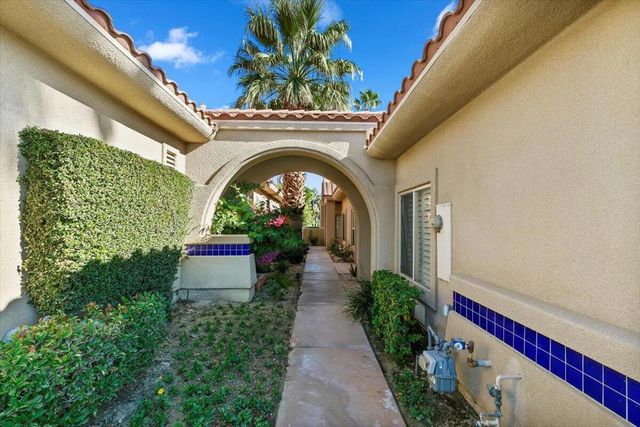 121 Kavenish Drive, Rancho Mirage, CA 92270