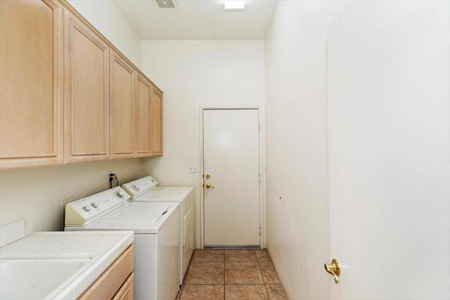 121 Kavenish Drive, Rancho Mirage, CA 92270