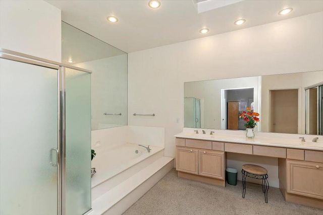 121 Kavenish Drive, Rancho Mirage, CA 92270