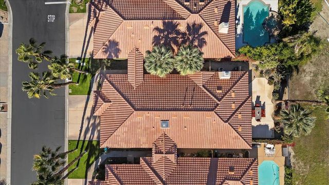 121 Kavenish Drive, Rancho Mirage, CA 92270