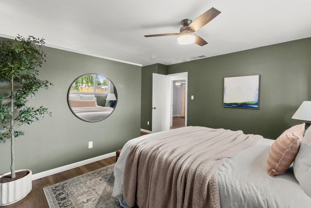 8421 Hollins Ct, Sacramento, CA 95826