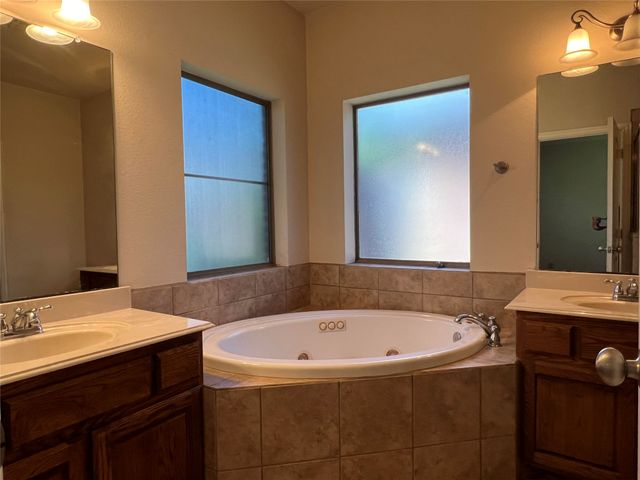 10625 Braewood Drive, Fort Worth, TX 76131