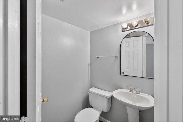 1062 KAREN BLVD, Capitol Heights, MD 20743