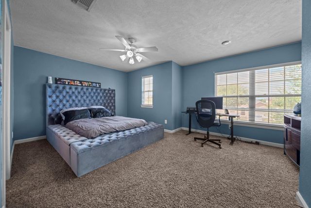 2413 Quiet Arbor Lane, Pearland, TX 77581