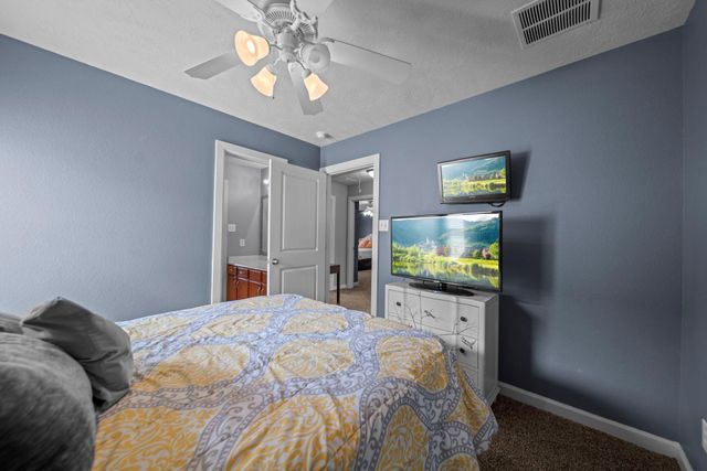 2413 Quiet Arbor Lane, Pearland, TX 77581