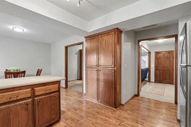 2213 Tracys Terrace, Edmond, OK 73013