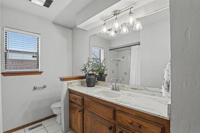 2213 Tracys Terrace, Edmond, OK 73013
