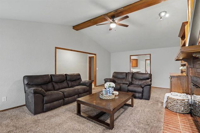 2213 Tracys Terrace, Edmond, OK 73013