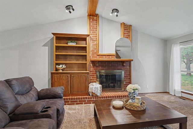 2213 Tracys Terrace, Edmond, OK 73013