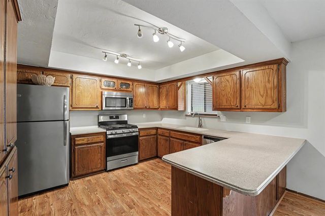 2213 Tracys Terrace, Edmond, OK 73013