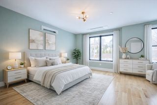 68 Rowe St U:2, Boston, MA 02131