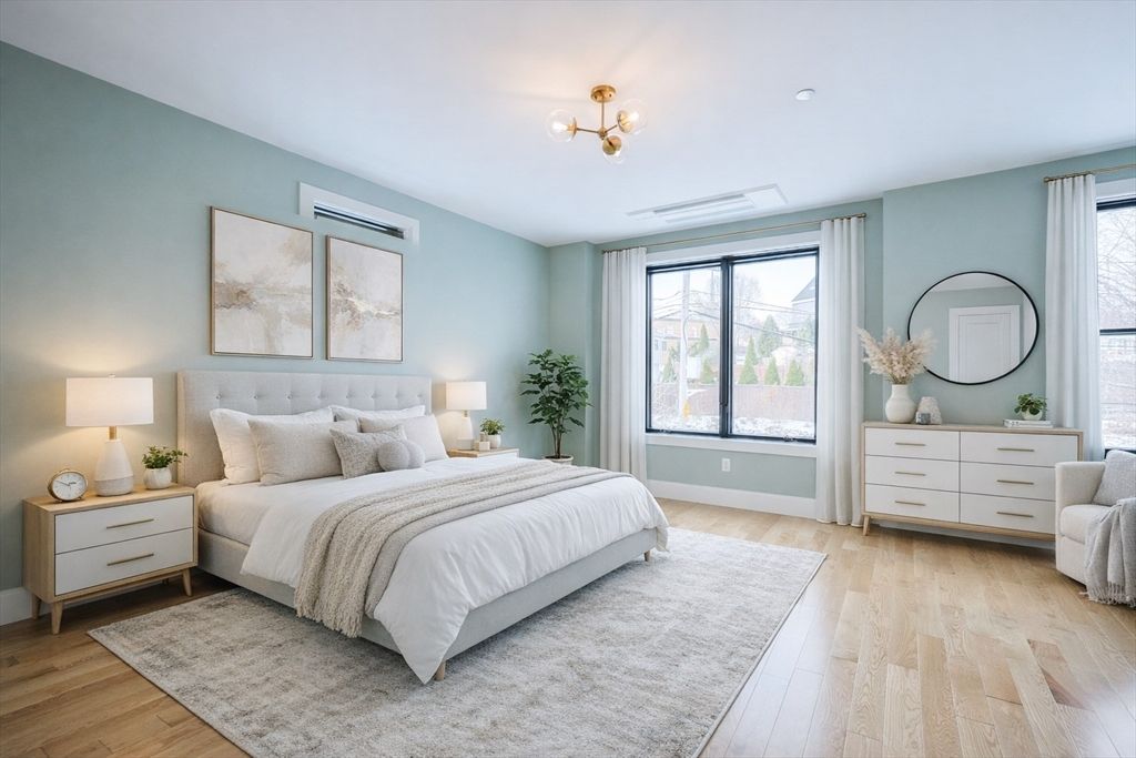 68 Rowe St U:2, Boston, MA 02131