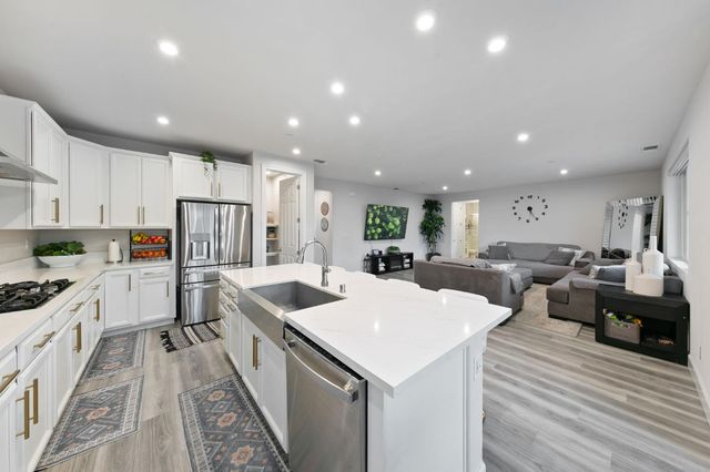 3100 Colt Ct, Rocklin, CA 95765
