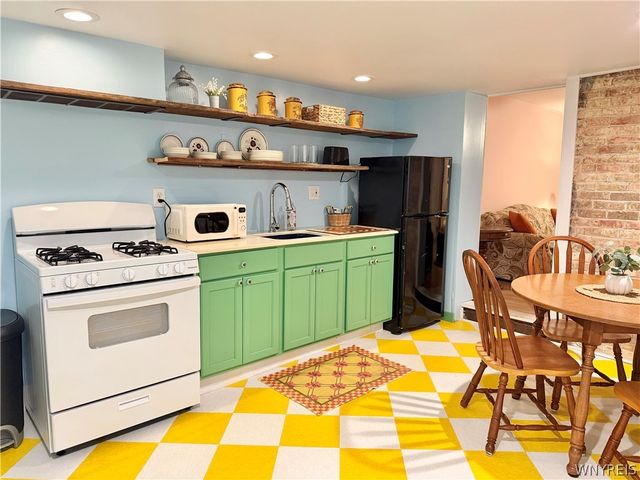 18 North Pearl Street 2, Buffalo, NY 14202