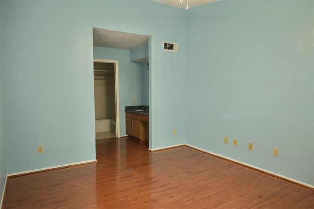 10555 Turtlewood Court 1403, Houston, TX 77072